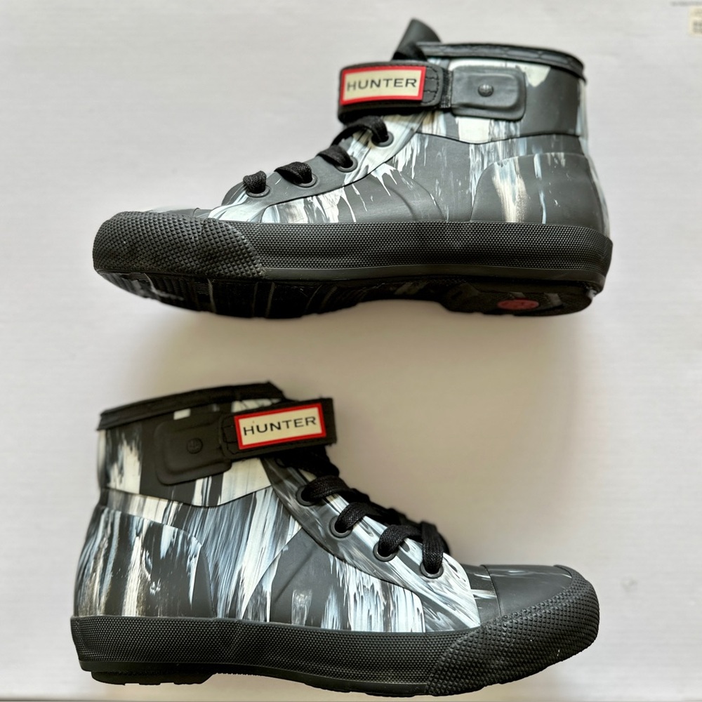 Hunter Nightfall lace up rain boots, size 8